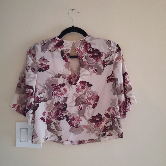 Aritzia floral flowy top - Picture 2 of 2
